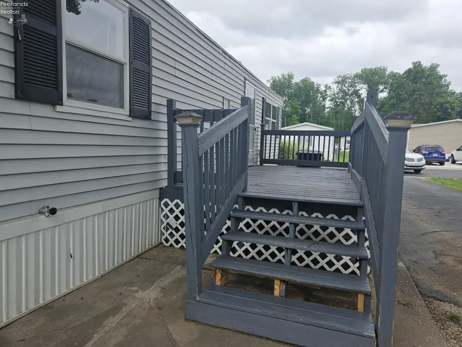 220 Maple Lane #13, Green Springs, OH 44836 - #2