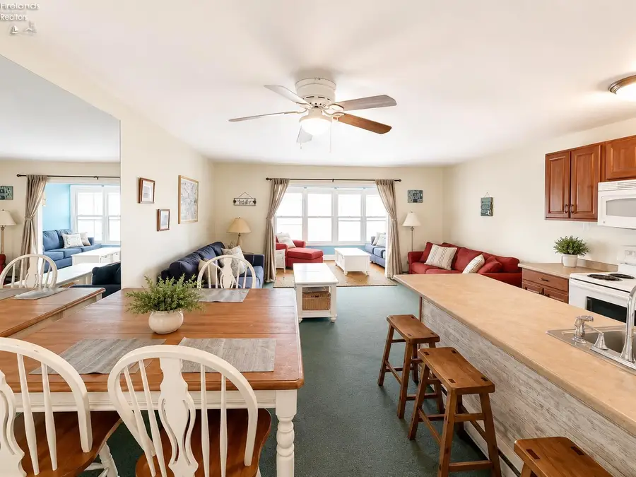 238 W Lakeshore Drive #238D, Port Clinton, OH 43452 - #3