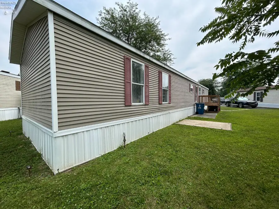 1730 Port Clinton Rd #17, Fremont, OH 43420 - #2