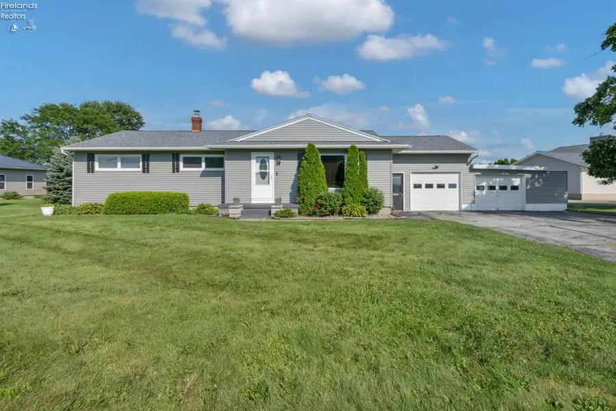 5208 Hayes Avenue, Sandusky, OH 44870 - #2