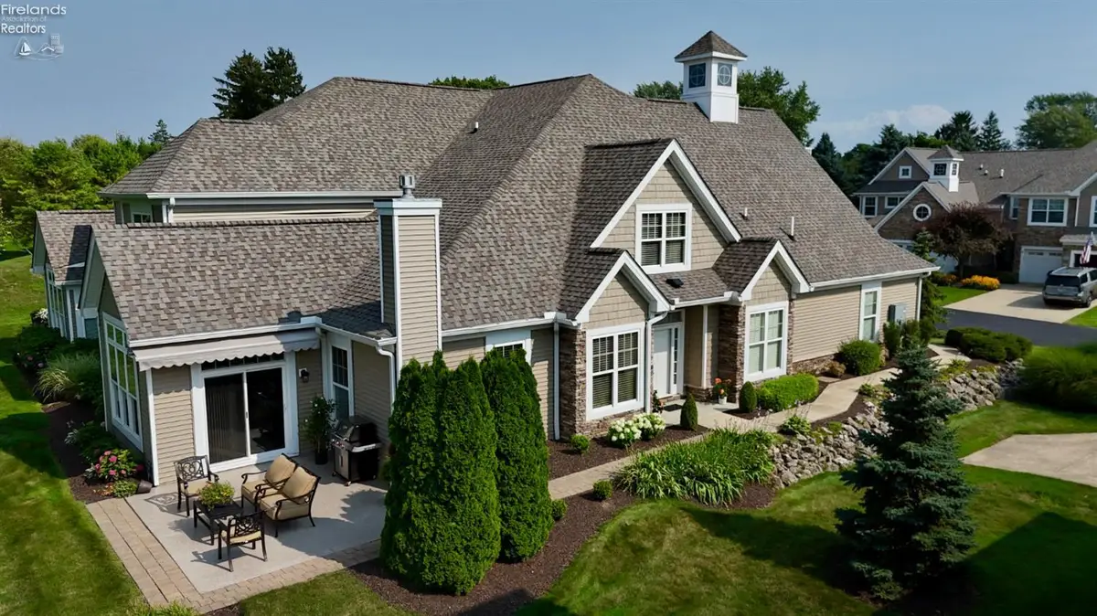 4511 E Harbors Edge, Port Clinton, OH 43452 - #1