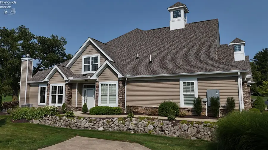 4511 E Harbors Edge, Port Clinton, OH 43452 - #3