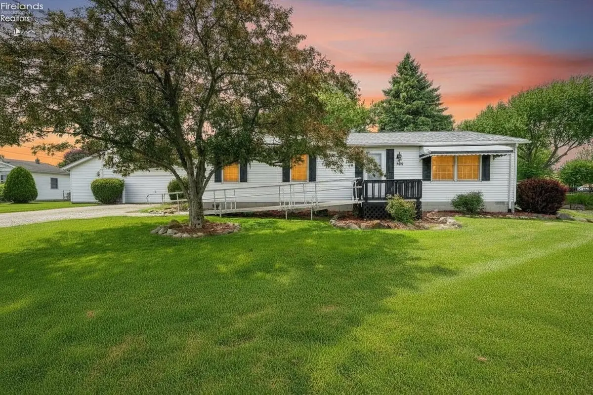 550 S Tiffin Street, Port Clinton, OH 43452 - #1