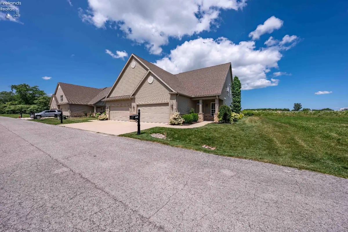 2991 S Waterside Court, Marblehead, OH 43440 - #1