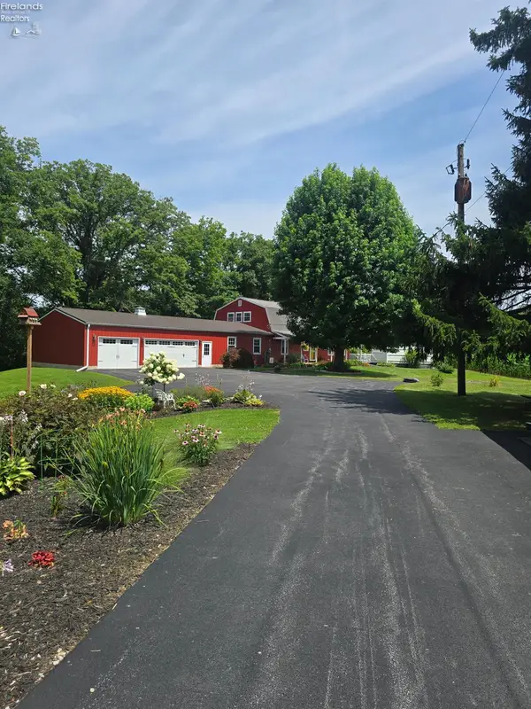 201 N County Road 198, Fremont, OH 43420