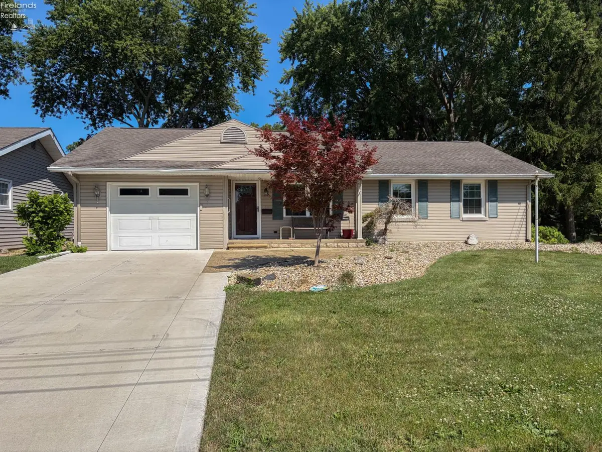 1107 Columbia Avenue, Port Clinton, OH 43452 - #1