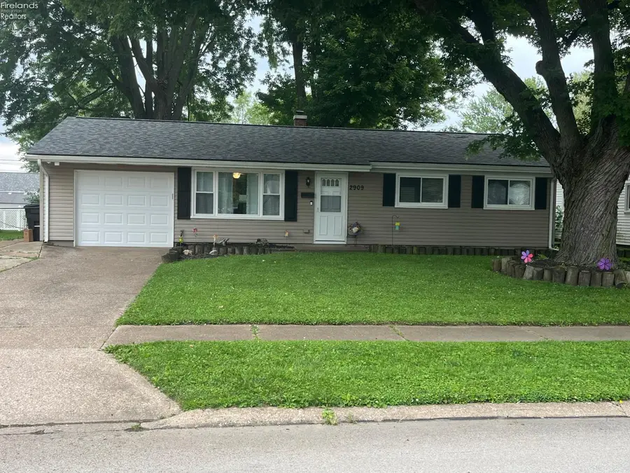 2909 Sunset Lane, Sandusky, OH 44870 - #2