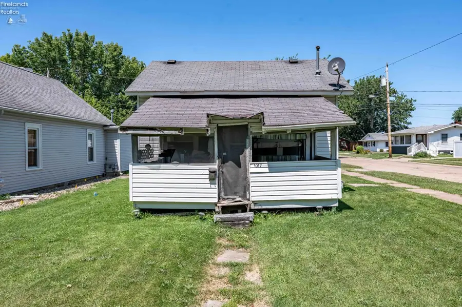 1017 E State Street, Port Clinton, OH 43452 - #2