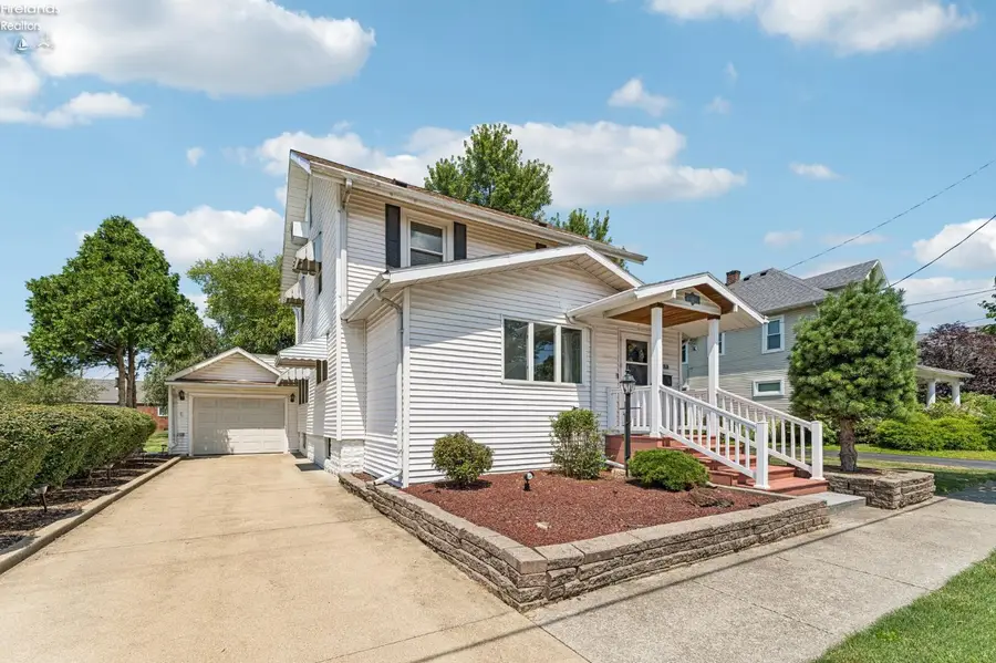308 Union Street, Bellevue, OH 44811 - #3
