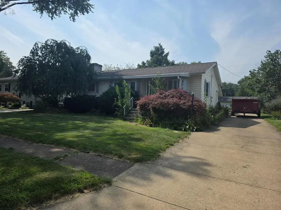 2033 S Oldgate Street, Sandusky, OH 44870 - #2