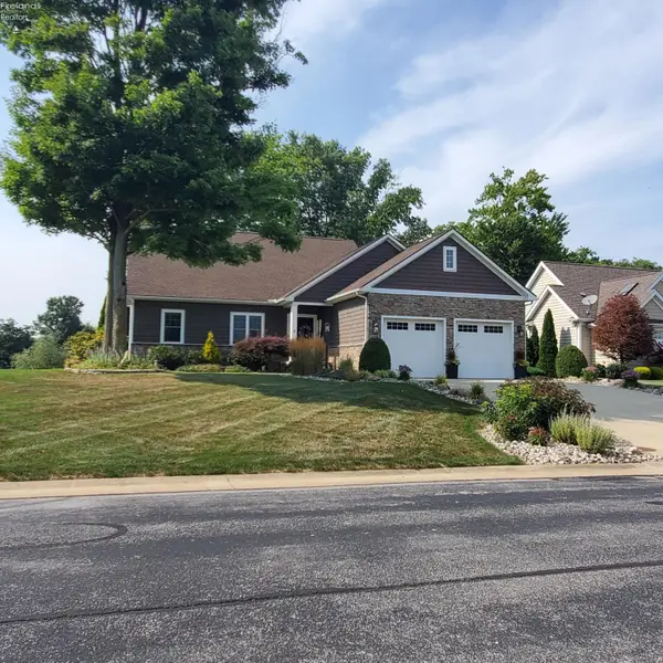 1129 Sheltered Brook Drive, Huron, OH 44839