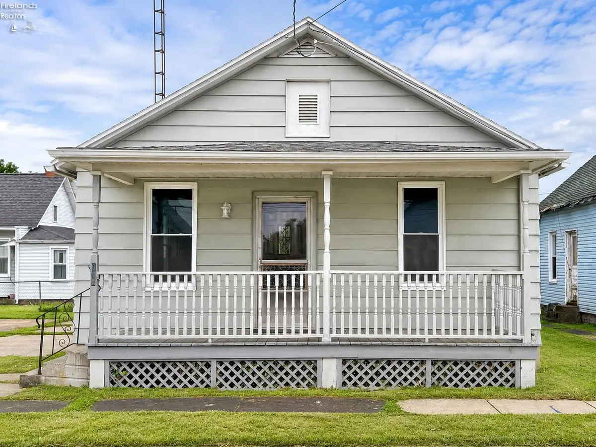 908 Ontario Street, Sandusky, OH 44870 - #1