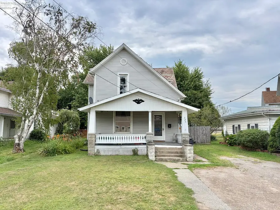 225 Broad Street, Bellevue, OH 44811 - #2