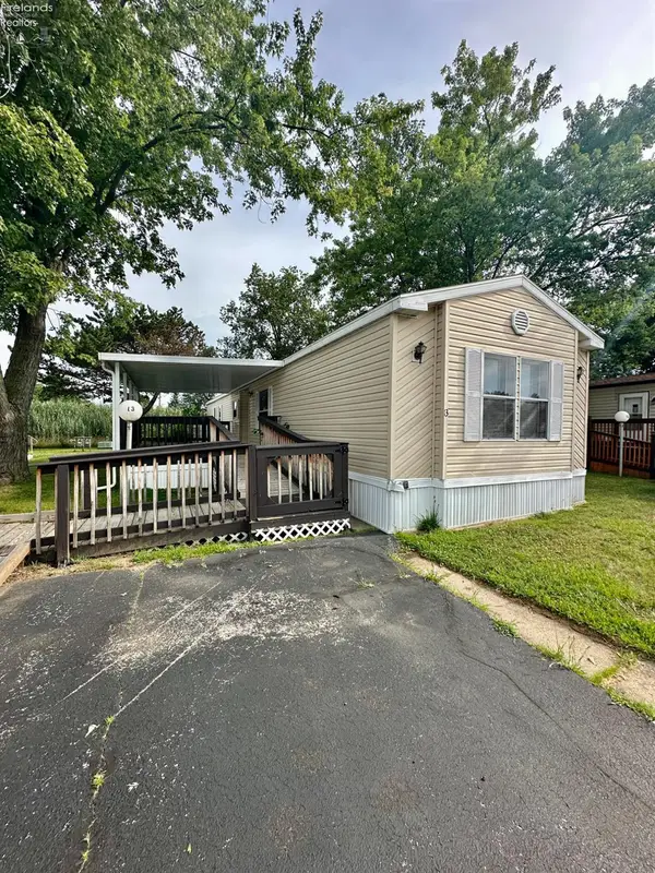1730 Port Clinton Rd. #13, Fremont, OH 43420
