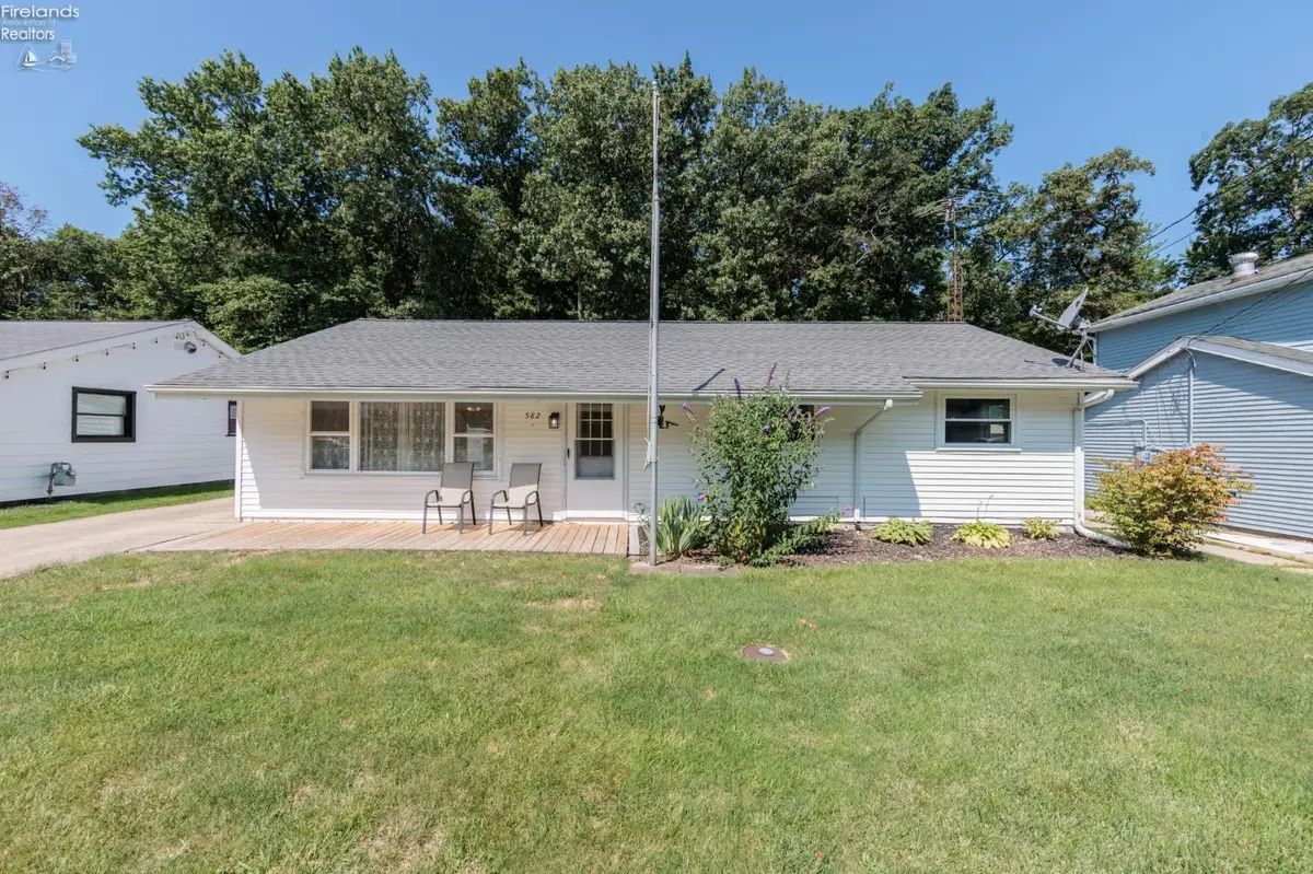 582 Highbridge Road, Vermilion, OH 44089 - #1