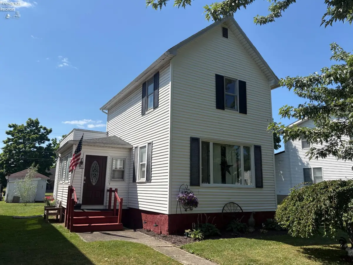 307 W Laurel Street, Willard, OH 44890 - #1