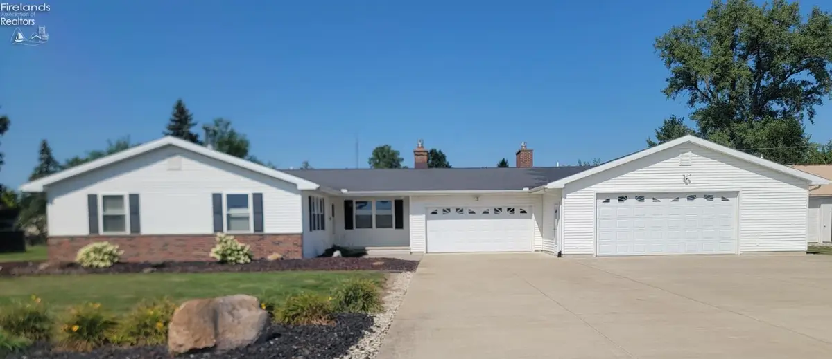 474 County Road 108, Fremont, OH 43420 - #1
