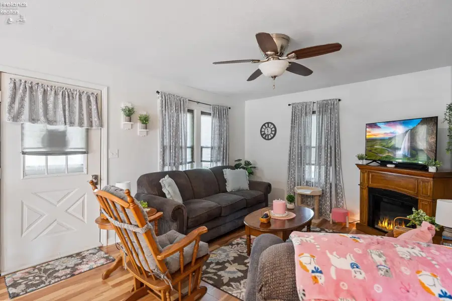 204 Bellevue Avenue, Sandusky, OH 44870 - #3