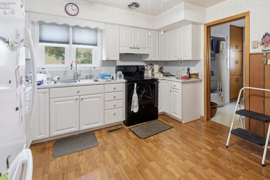 1106 Buckland Avenue, Fremont, OH 43420 - #2