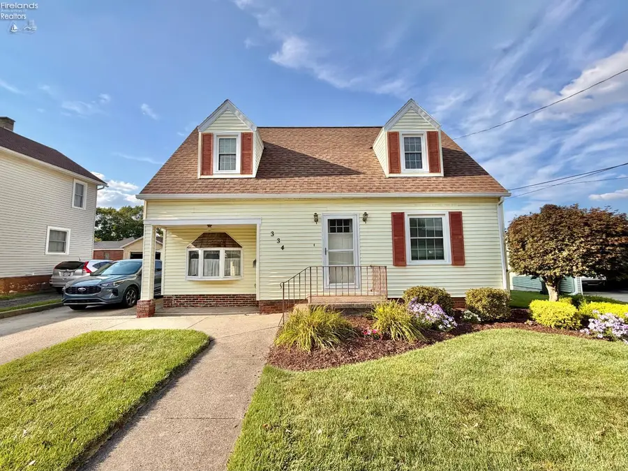 334 Union Street, Bellevue, OH 44811 - #2