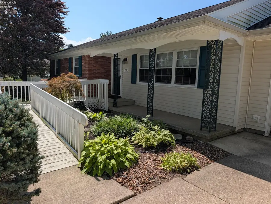 1762 Oak Drive, Fremont, OH 43420 - #2