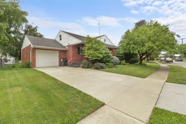 311 Albina Drive, Bellevue, OH 44811