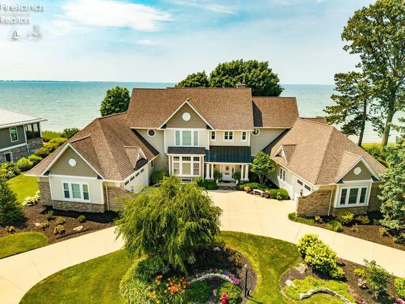 1304 N Overlook Drive, Port Clinton, OH 43452 - #1