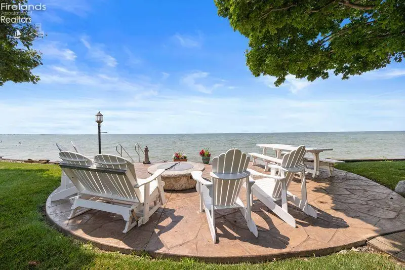 1304 N Overlook Drive, Port Clinton, OH 43452 - #3