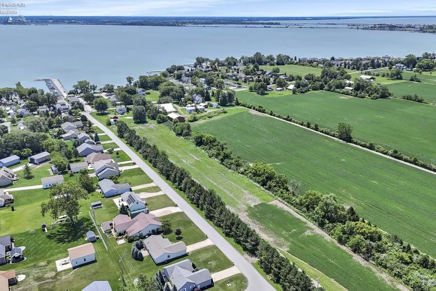 1840 S Danielle Drive, Marblehead, OH 43440 - #3