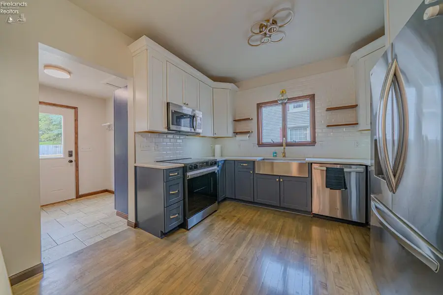 124 Attwood Terrace, Bellevue, OH 44811 - #2