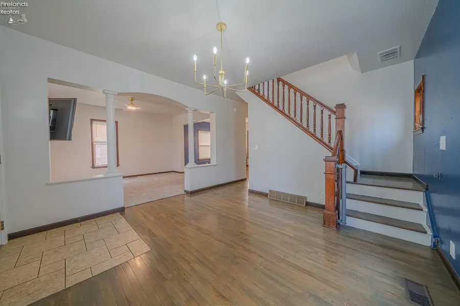 124 Attwood Terrace, Bellevue, OH 44811 - #3