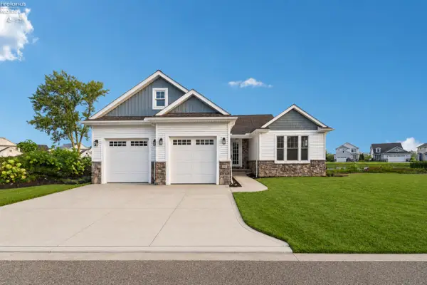 5391 Pintail Dr., Port Clinton, OH 43452