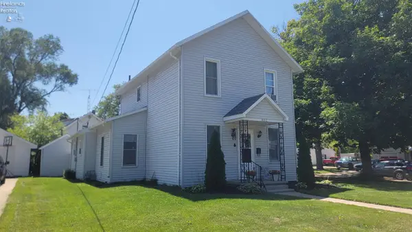 402 E Fourth (4th) Street, Port Clinton, OH 43452