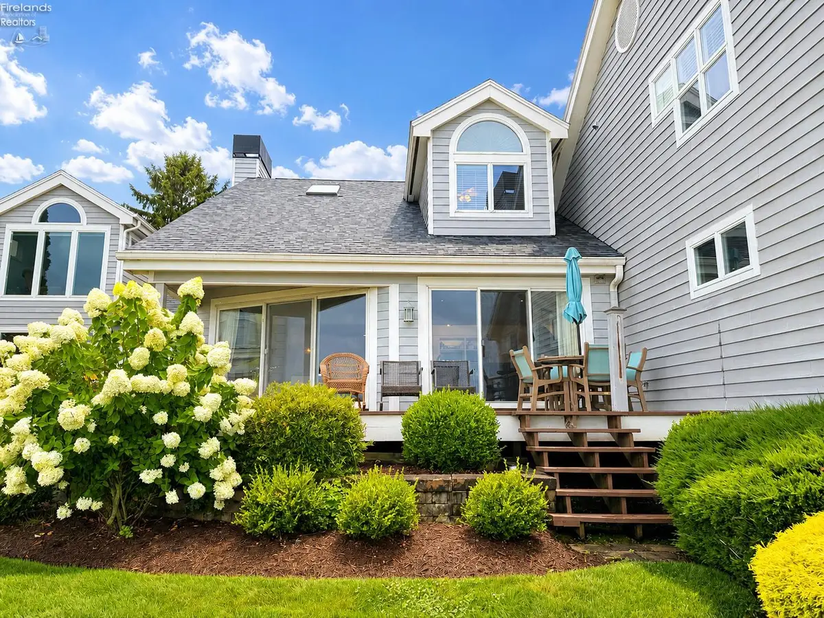1144 By The Shores #B, Huron, OH 44839 - #1