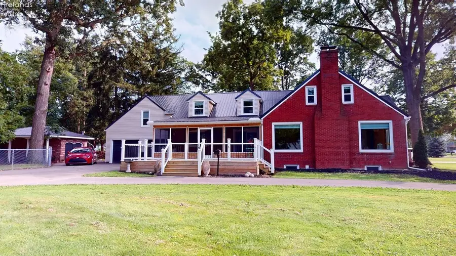 805 Maplewood, Willard, OH 44890 - #2