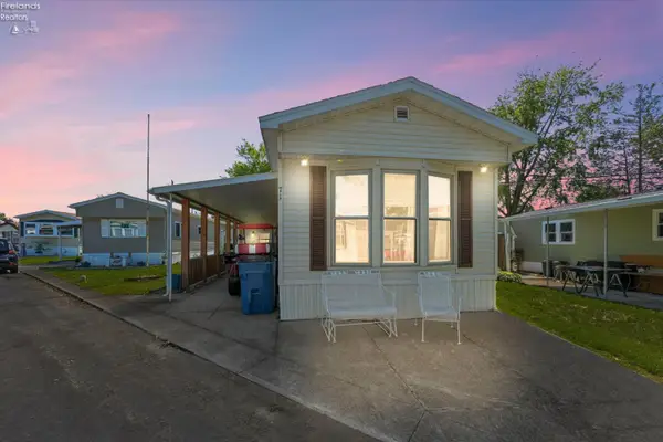 8175 North Shore Boulevard #71, Marblehead, OH 43440