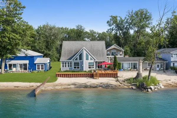 3281 E Linda Lane, Port Clinton, OH 43452