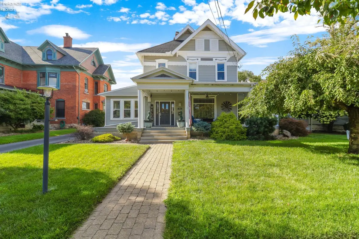 213 W Buckeye Street, Clyde, OH 43410 - #1