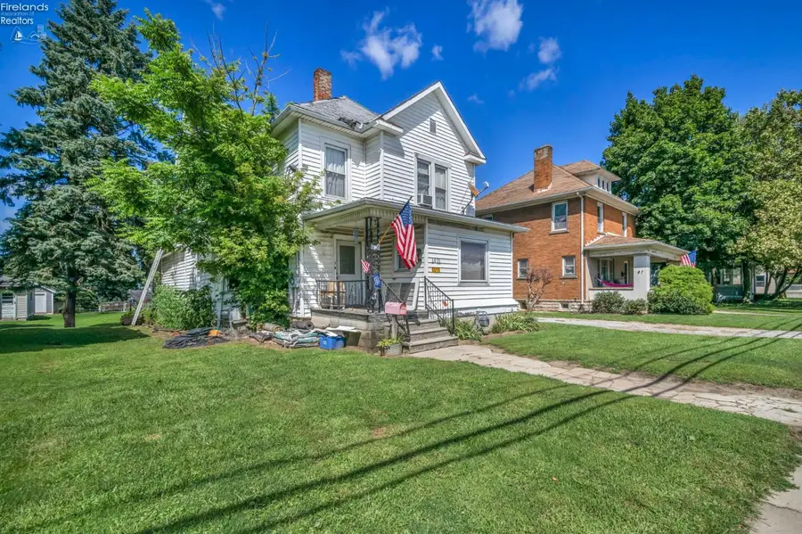 1011 E Main Street, Bellevue, OH 44811 - #3