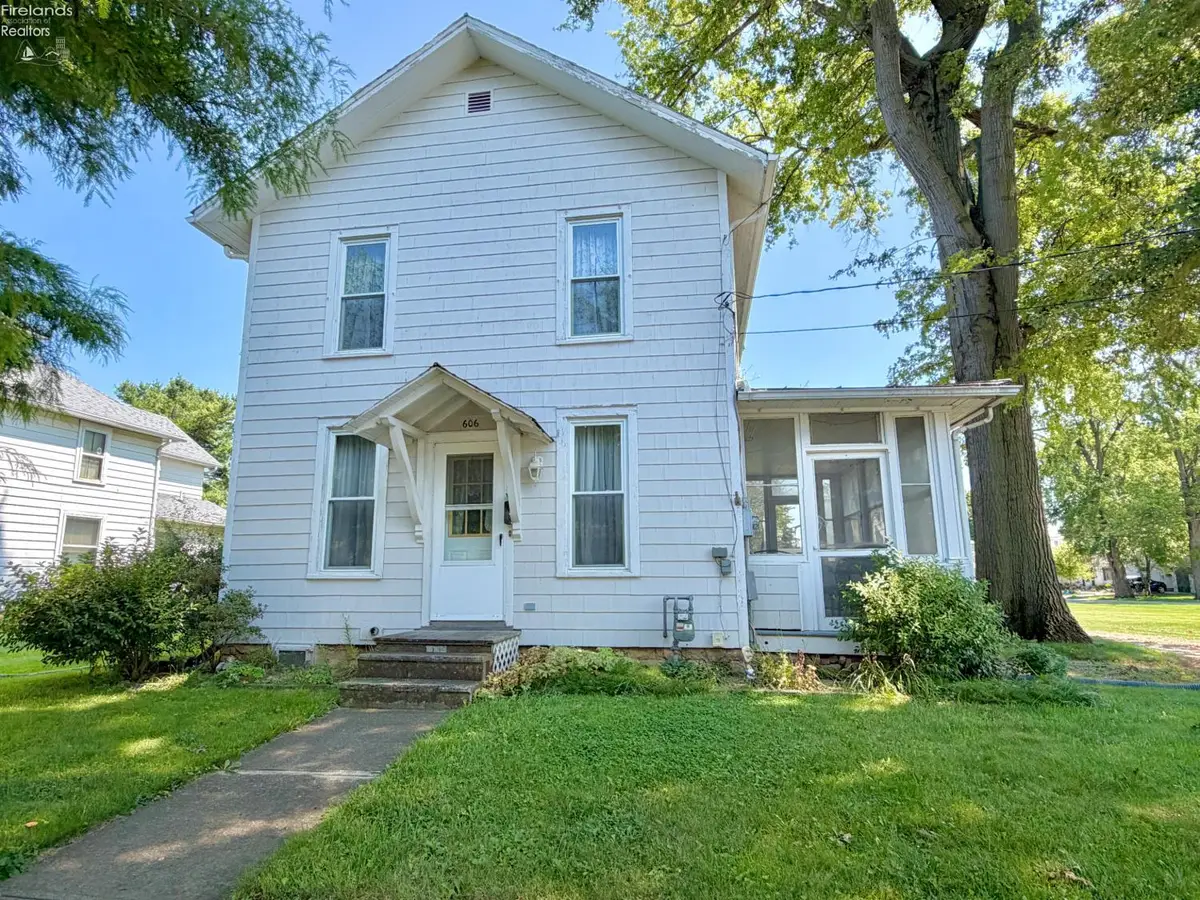 606 N Sandusky Street, Bellevue, OH 44811 - #1