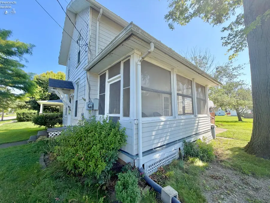 606 N Sandusky Street, Bellevue, OH 44811 - #3