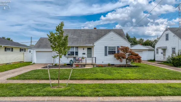 2220 Stahlwood Drive, Sandusky, OH 44870