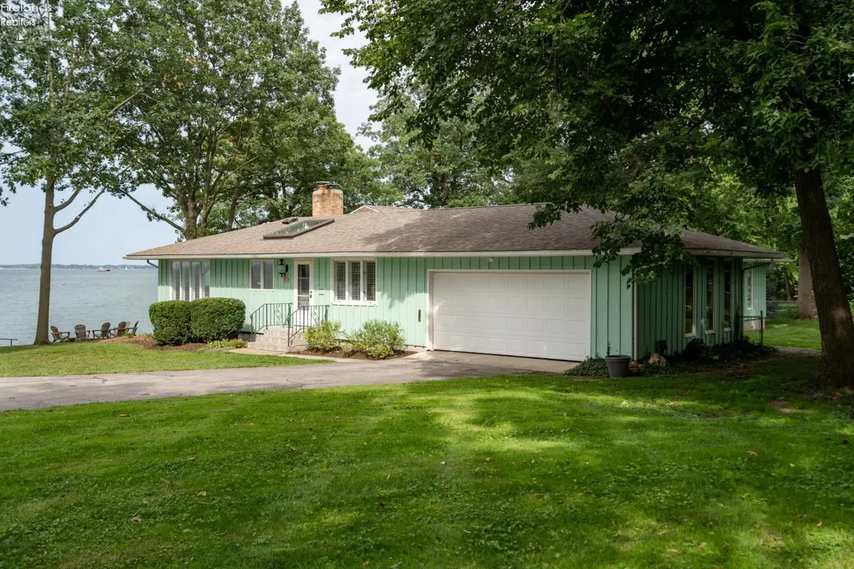725 Lake Street, Marblehead, OH 43440 - #1