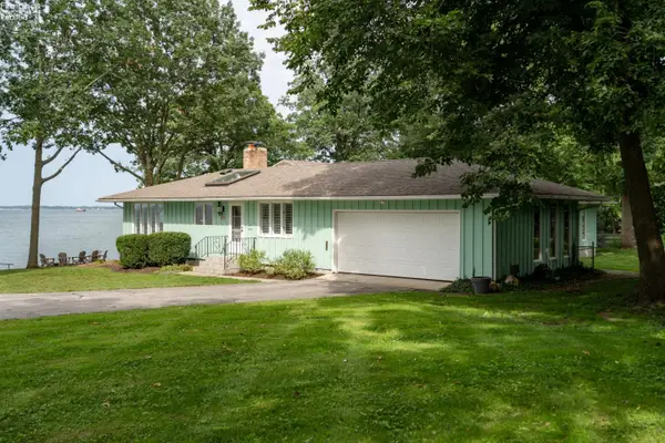 725 Lake Street, Marblehead, OH 43440