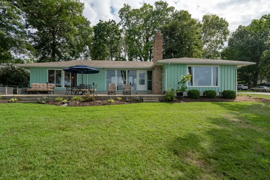 725 Lake Street, Marblehead, OH 43440 - #2