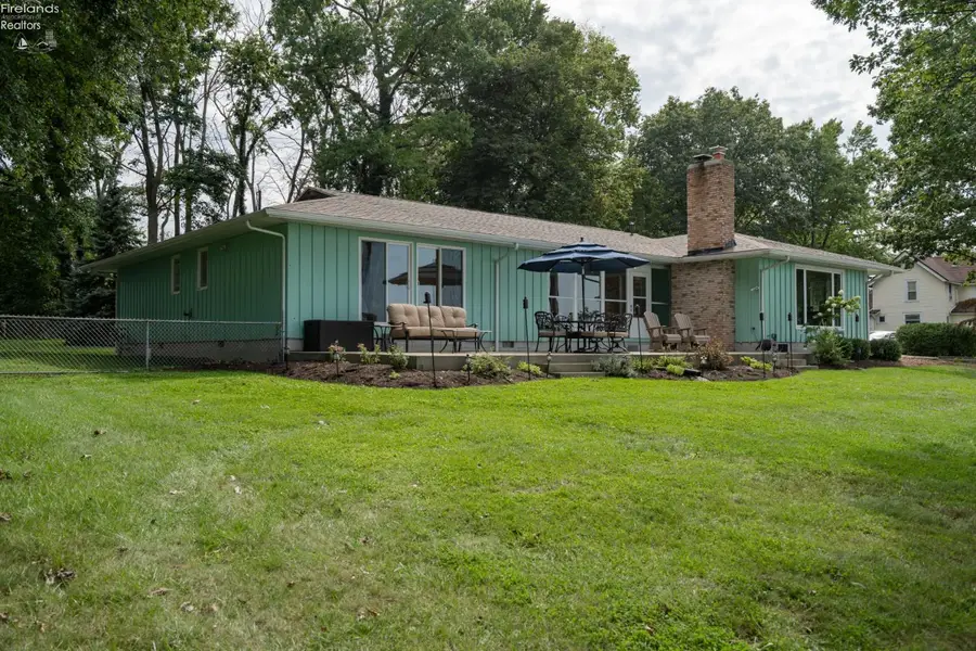 725 Lake Street, Marblehead, OH 43440 - #3