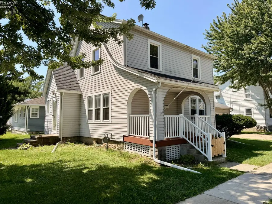 400 S Collinwood Boulevard, Fremont, OH 43420 - #2