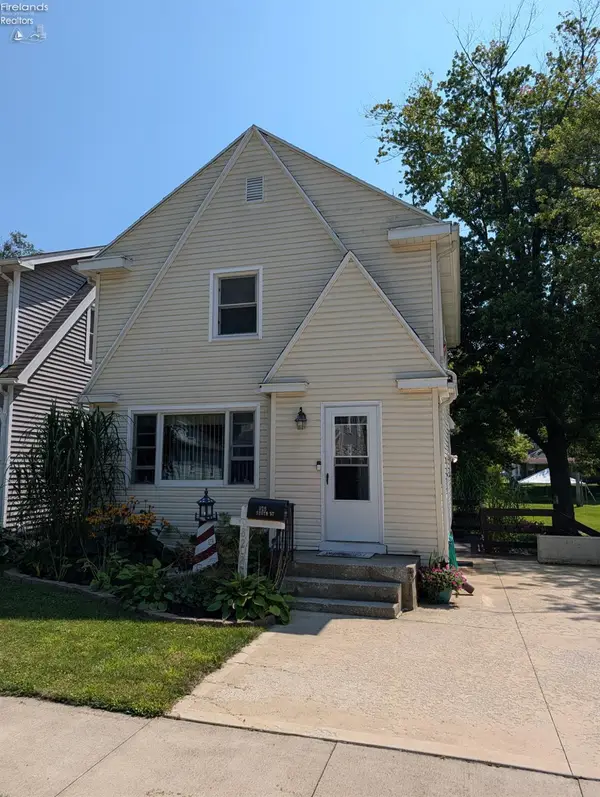 825 South Street, Fremont, OH 43420