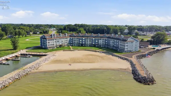 1909 E Harbor Road #302 W, Port Clinton, OH 43452