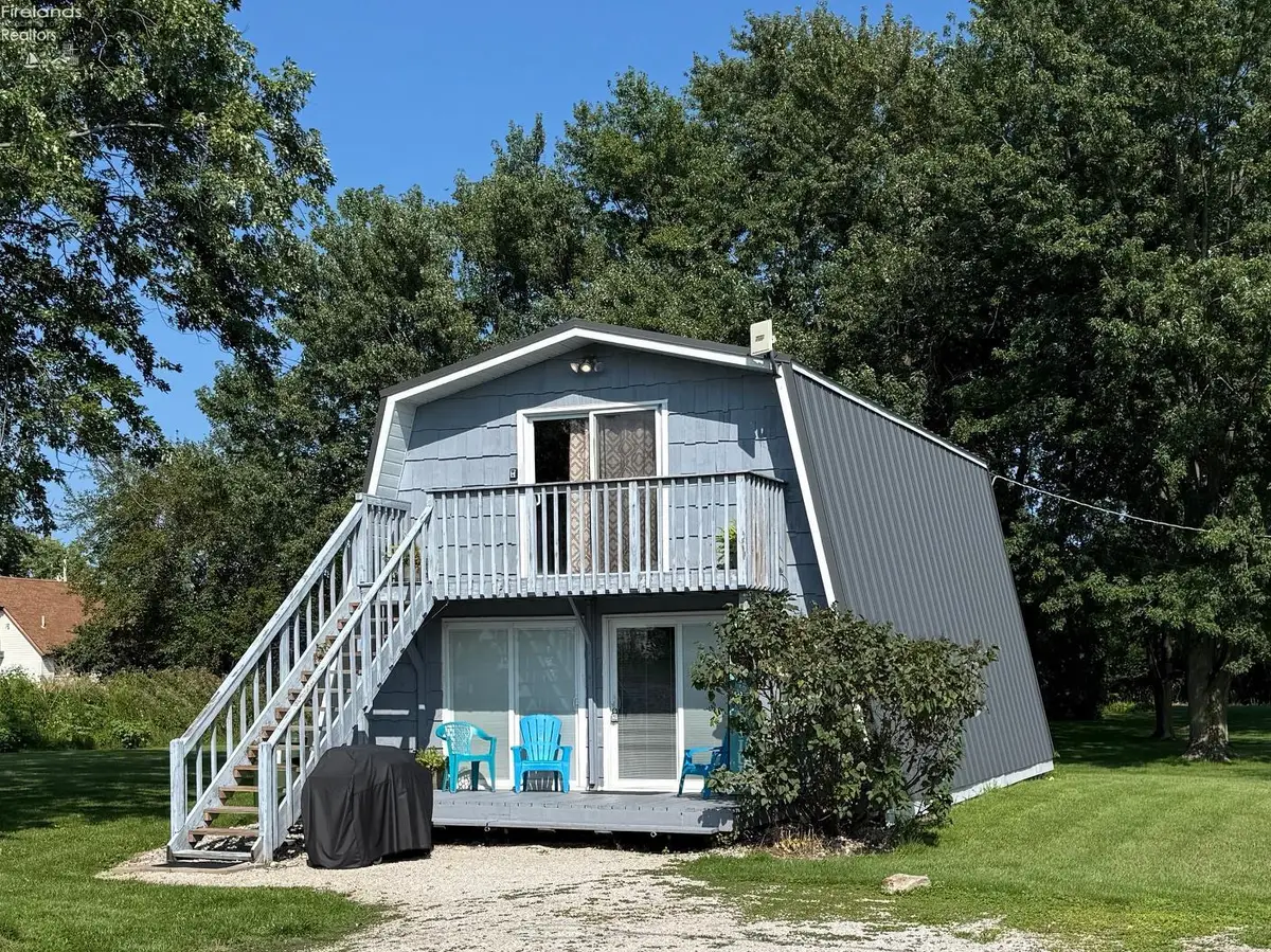 102 Fairview Lane, Kelleys Island, OH 43438 - #1